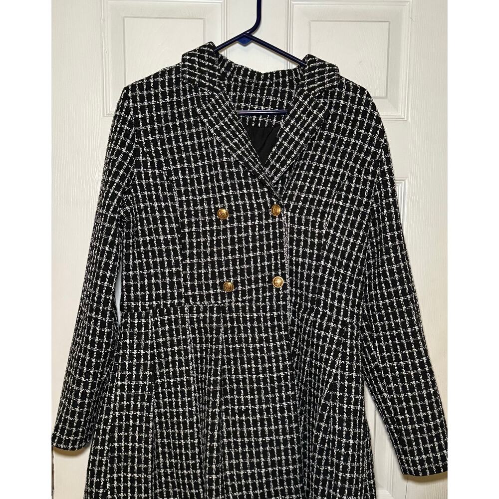 Black‎ and White blazer dress with gold buttons size large